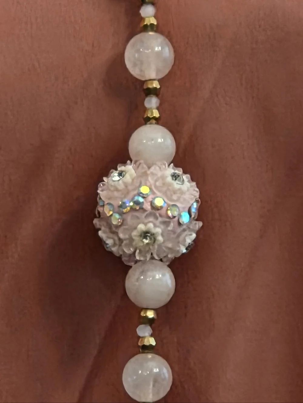 Rose Quartz Lanyard with Rhinestone-Studded Floral Beads - Picture 4 of 5